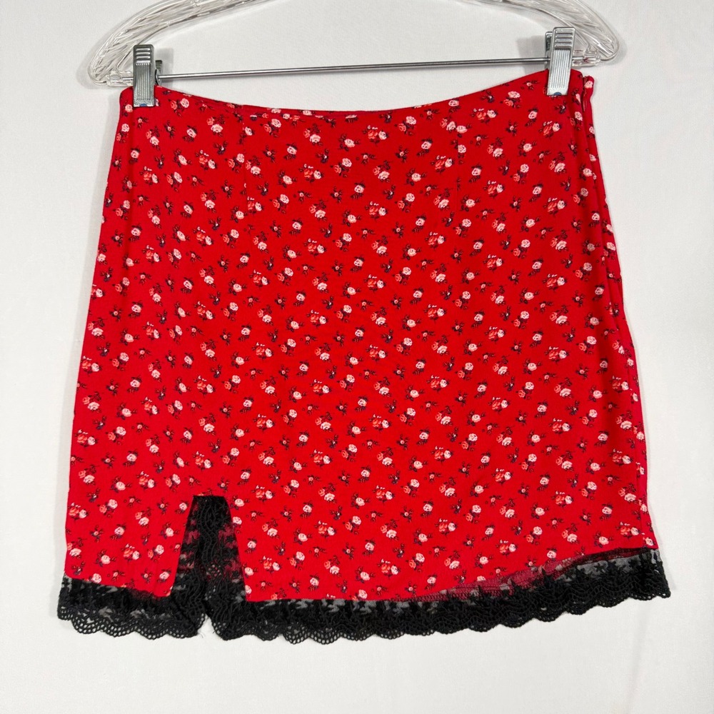 Forever 21 Red Floral Mini Skirt M/L Black Lace Side Slit Y2K Coquette Fairycore